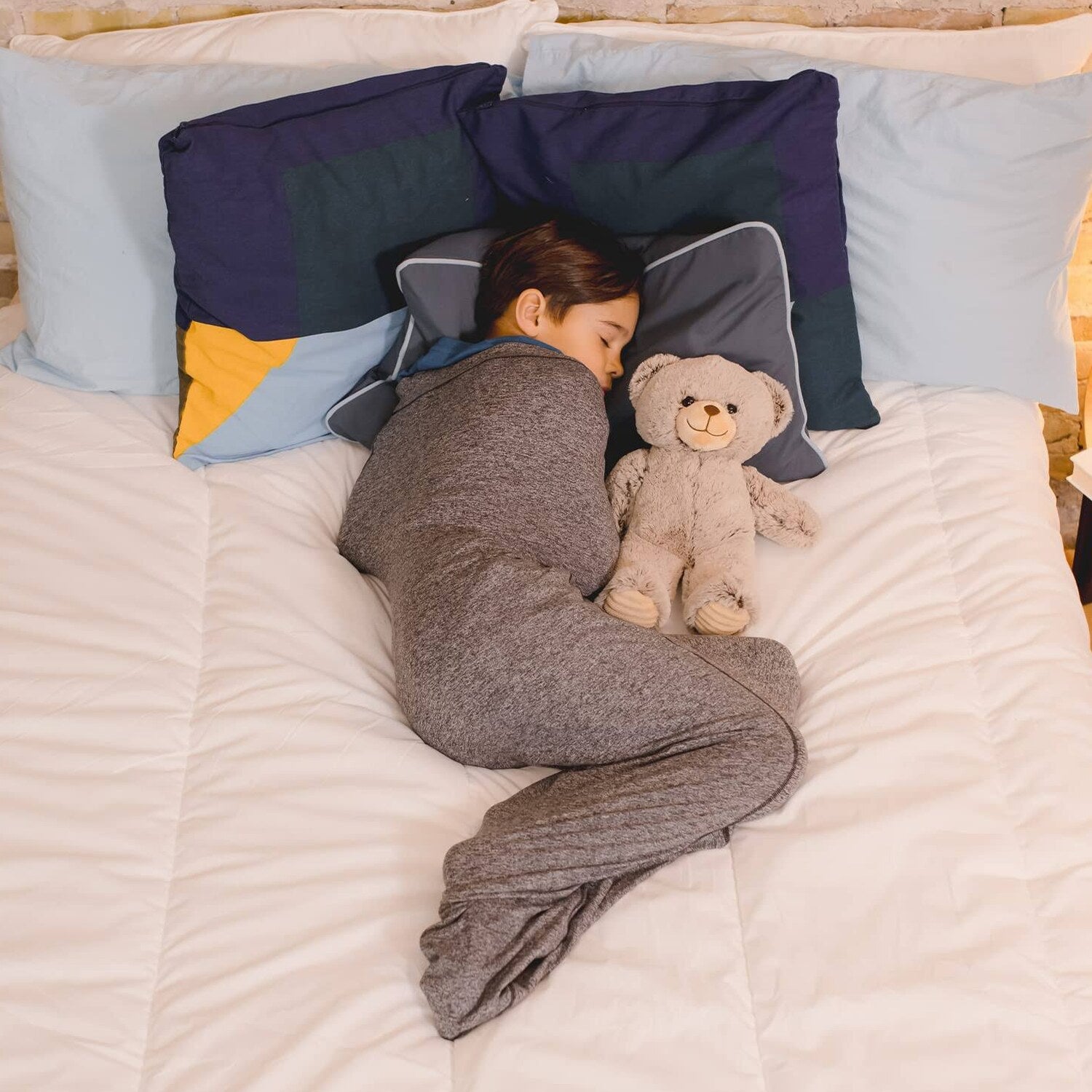 Hug Sleep Wearable Cooling Sensory Compression Blanket – Sleep Pod Move